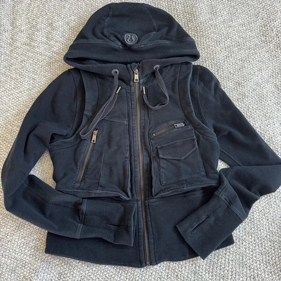 Lululemon Black Hooded Zip-Up Vintage size 8 - Picture 2 of 8